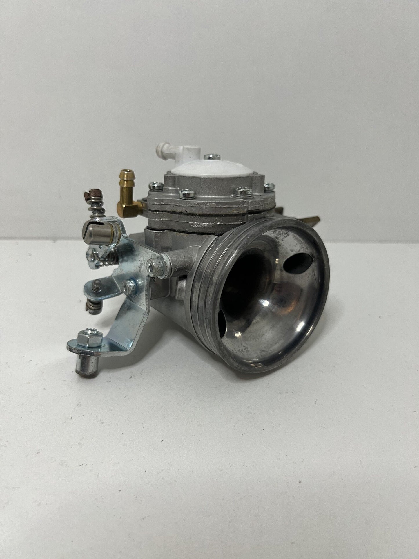 Gebruikt Tillotson HW 46 A carburateur