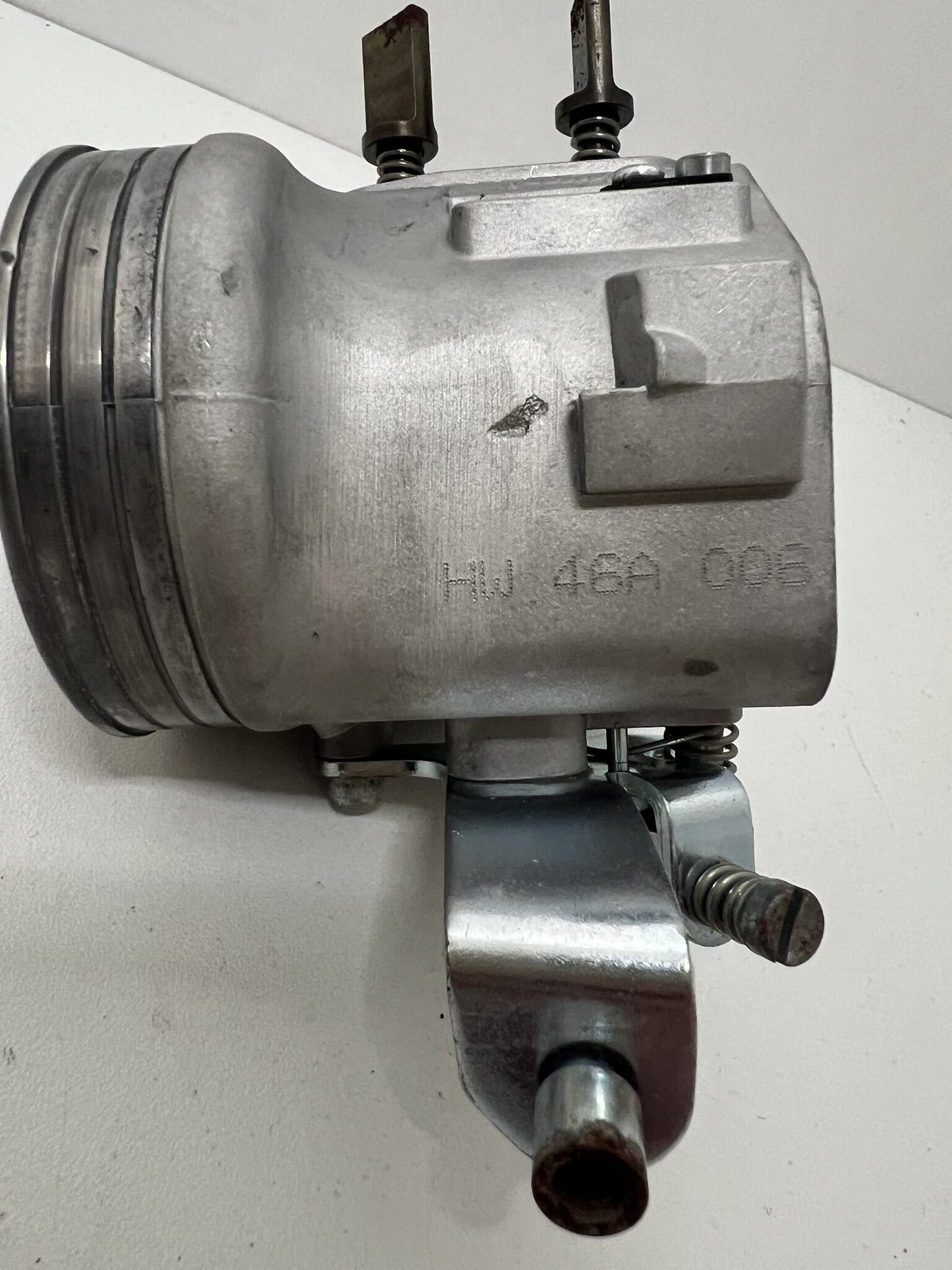 Gebruikt Tillotson HW 46 A carburateur