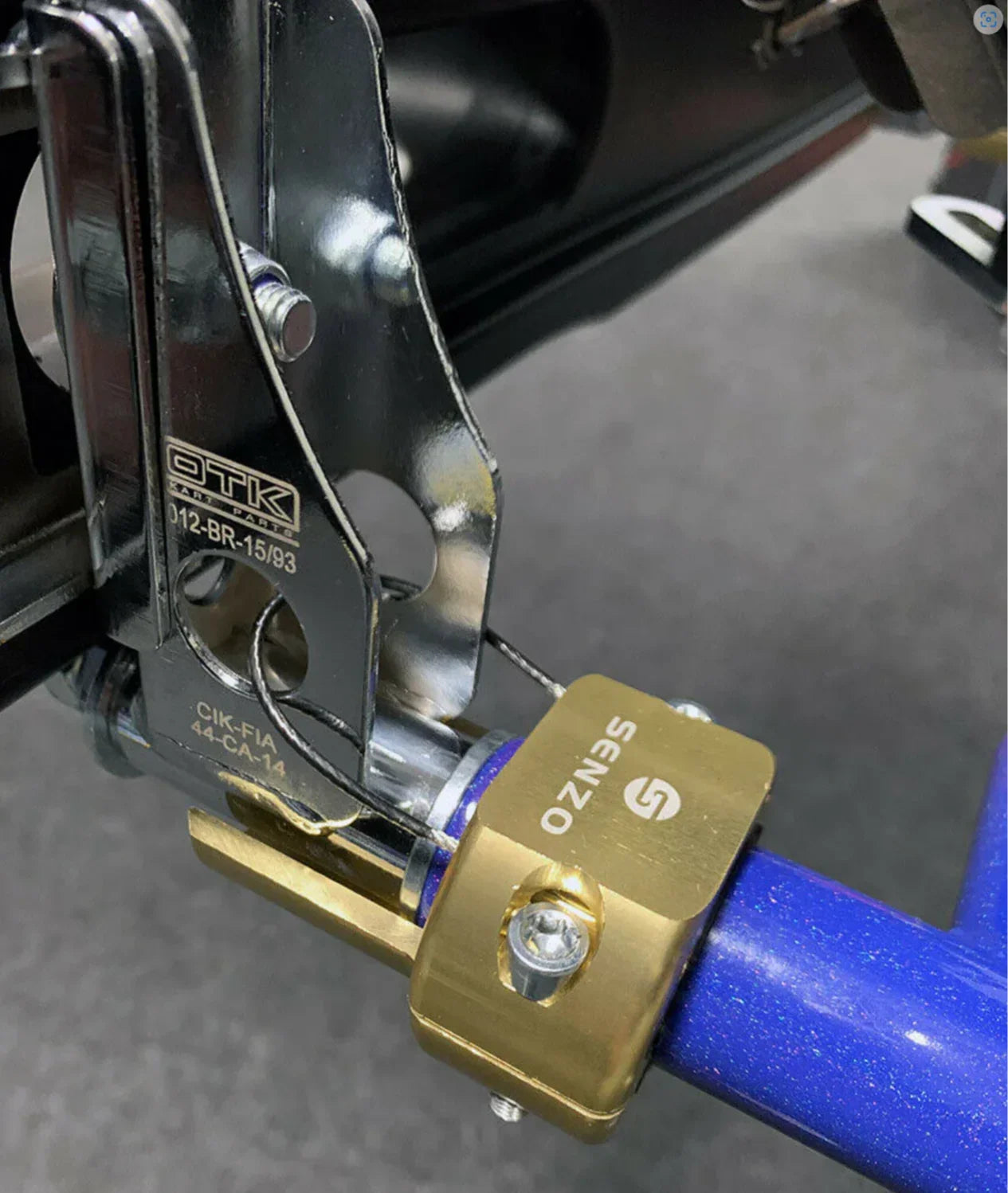 Senzo achterbumper saver set 28mm goud kleurig - KartKings