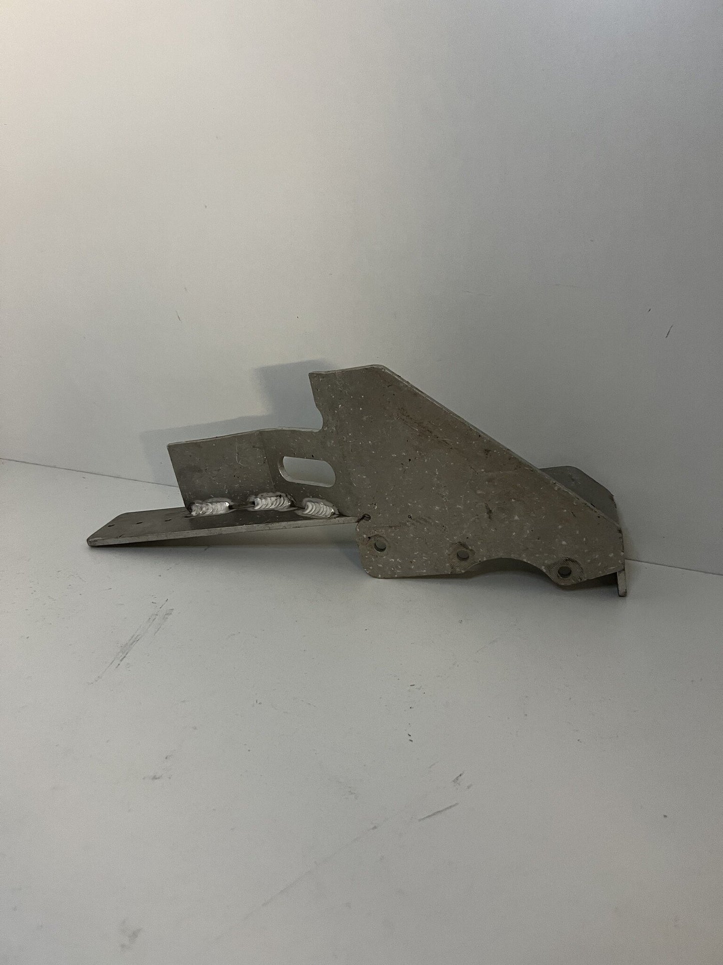 Garde-chaîne en aluminium Tillotson T4 d'occasion, ancien modèle