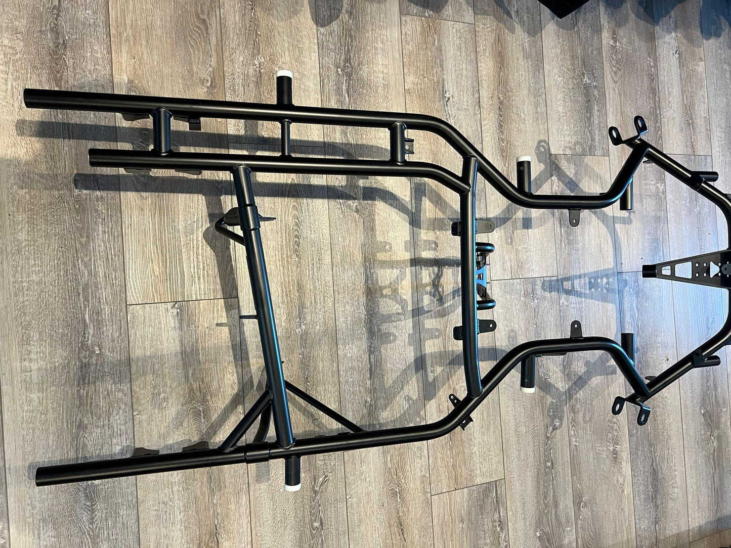 Cadre nu du Praga Dragon EVO 3